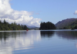  Las aguas cristalinas del lago 